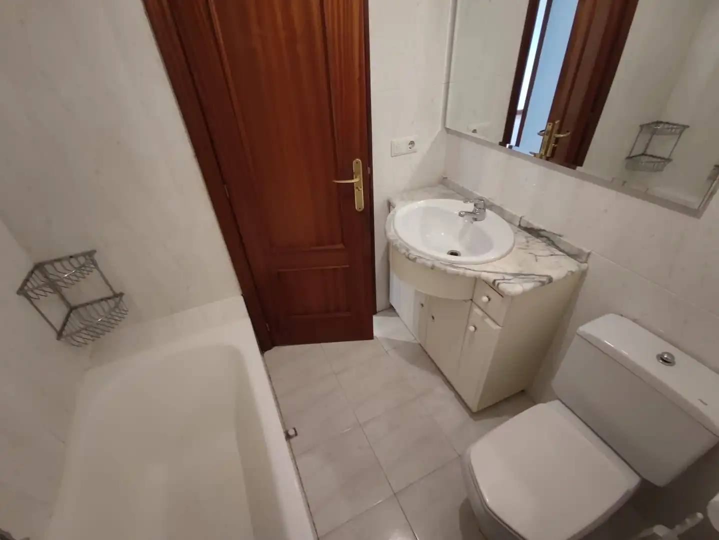 Bathroom of Flat for sale in Salvatierra / Agurain  with Heating, Terrace and Storage room