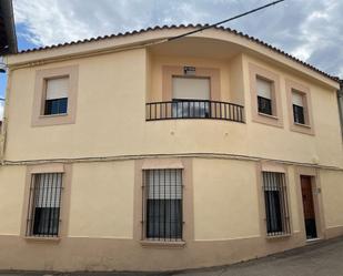 Vista exterior de Casa o xalet en venda en Zorita amb Terrassa