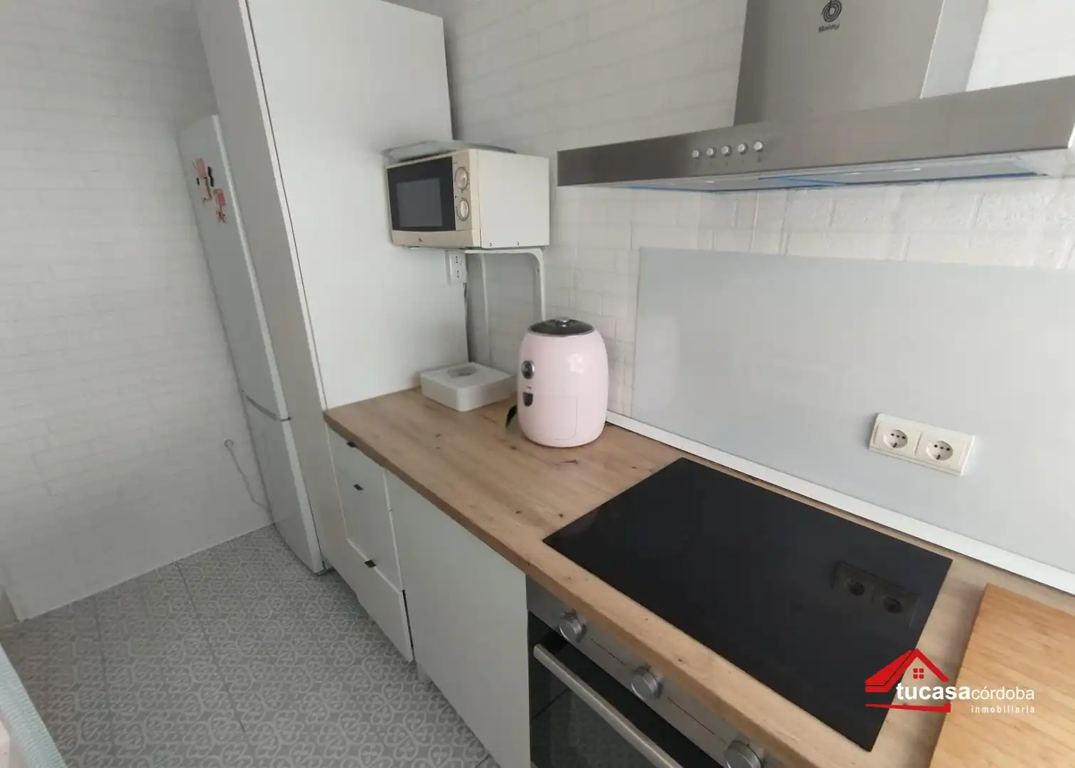 Cuina de Pis en venda en Córdoba amb Aire condicionat, Parquet i Moblat