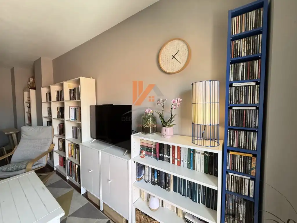 Wohnzimmer von Maisonette zum Verkauf in Ames mit Möbliert