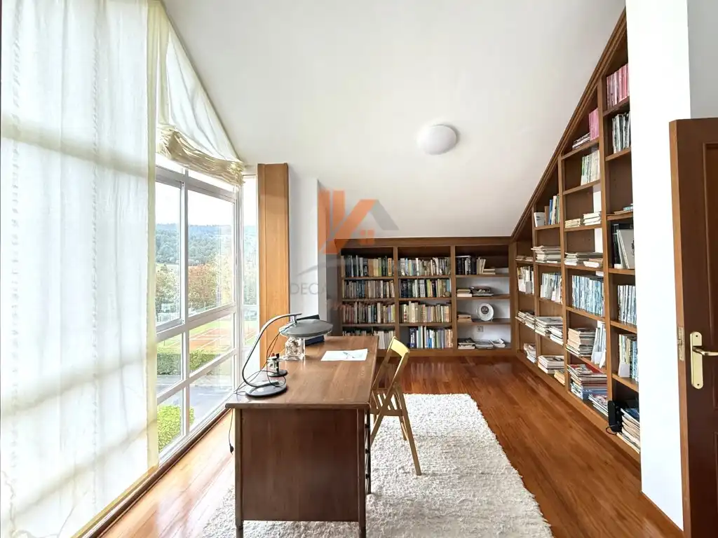 Casa adosada en venta en Brión con Jardín privado, Terraza y Piscina