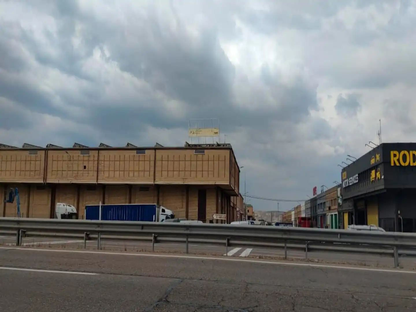 Industrial building for sale in PG PORTAZGO 64