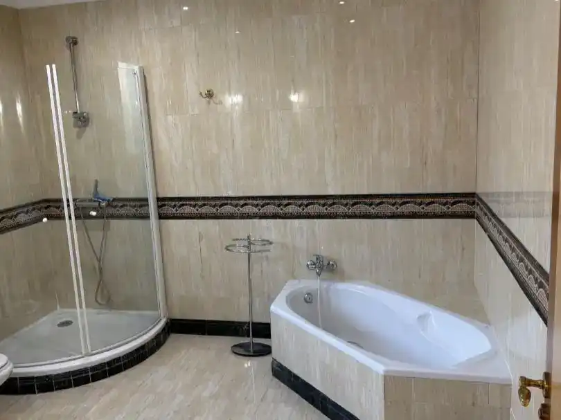 Baño de Piso en venta en Montealto - Monterrey