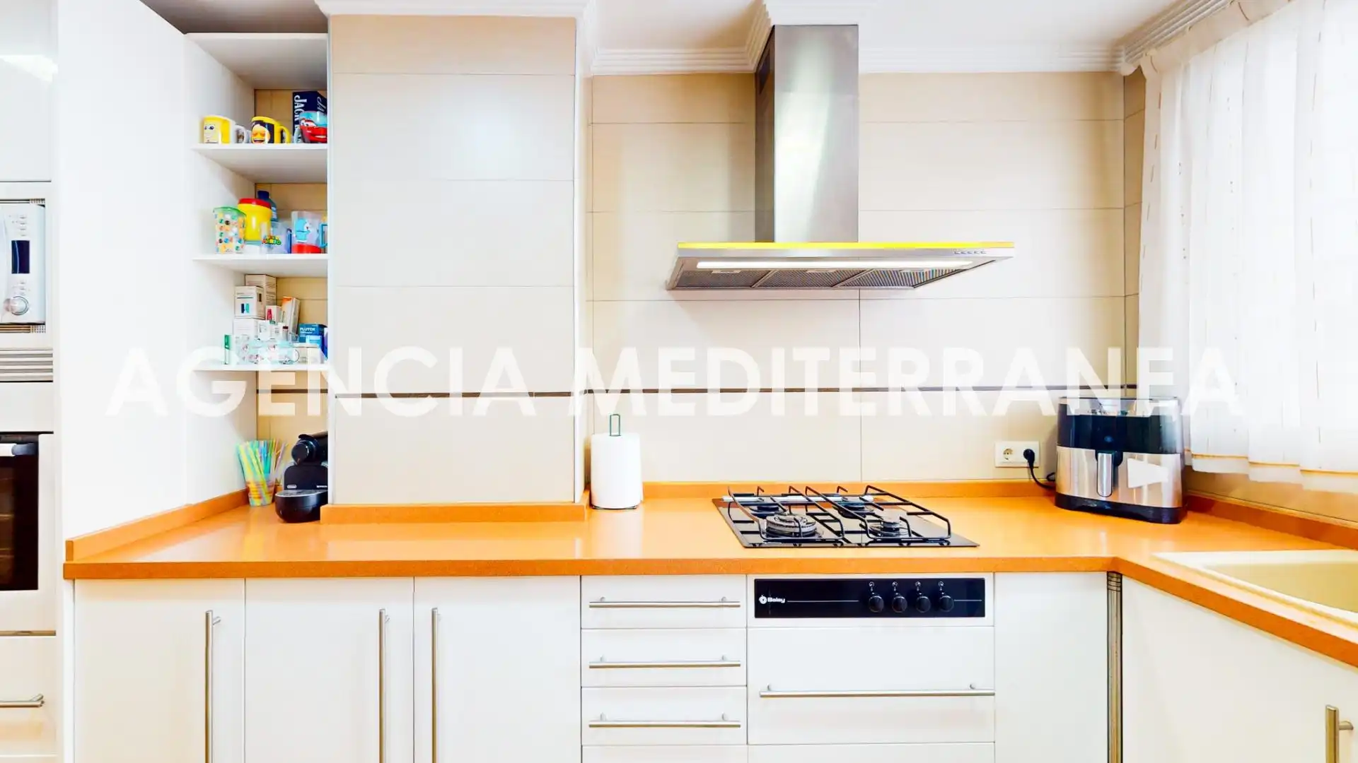 Cocina de Casa o chalet en venta en Burjassot con Aire acondicionado, Calefacción y Terraza