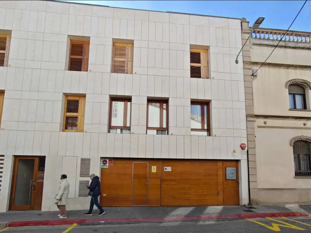 Individual to rent in CALLE PAPA PIUS XI 71