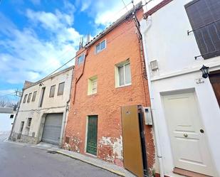 Exterior view of House or chalet for sale in Llorenç del Penedès