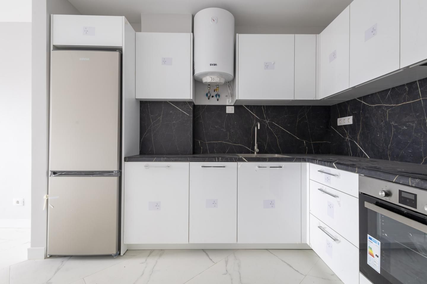 Flat for sale in De La Orotava, San Isidro