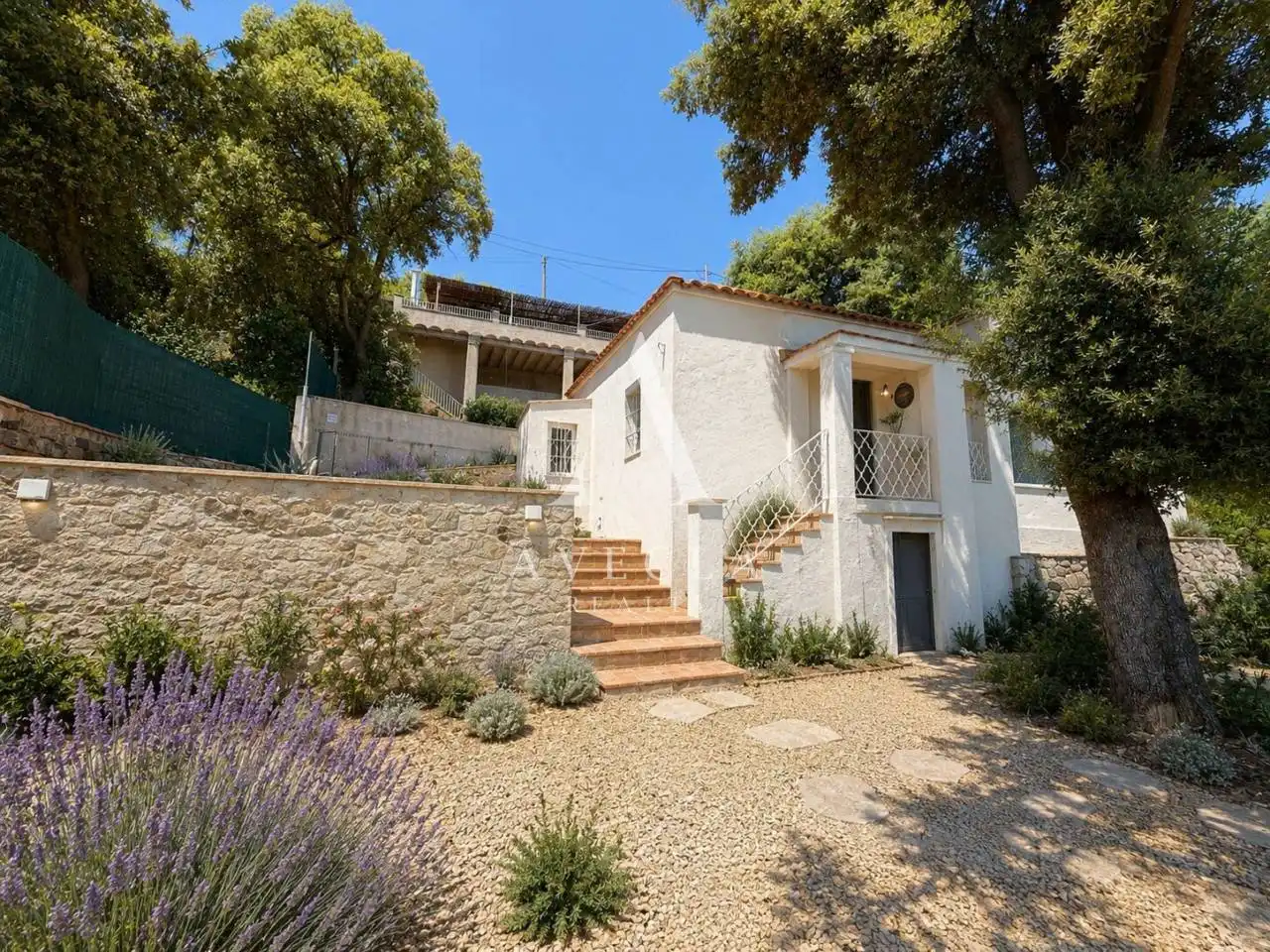 Vista exterior de Casa o xalet en venda en Sant Cugat del Vallès amb Jardí privat i Piscina