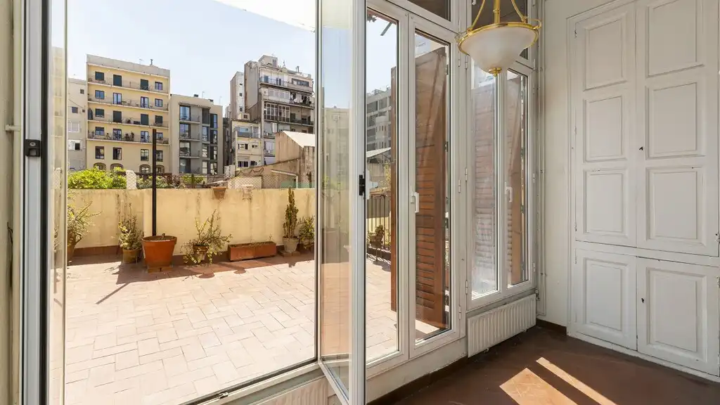 Terrassa de Apartament en venda en Barcelona amb Calefacció, Terrassa i Balcó