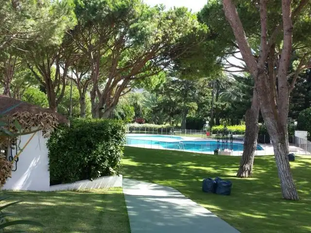 Piscina de Ático en venta en Marbella con Aire acondicionado, Terraza y Trastero