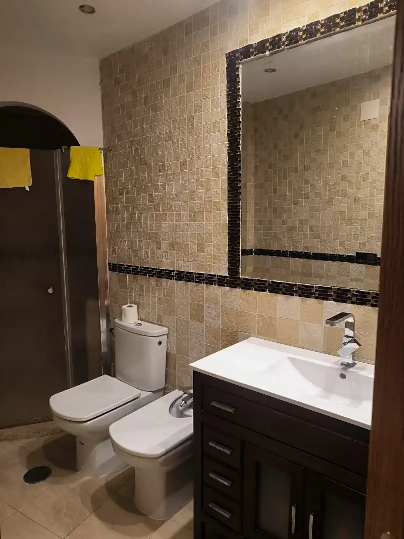 Badezimmer von Wohnung zur Miete in Torremolinos mit Klimaanlage, Terrasse und Möbliert