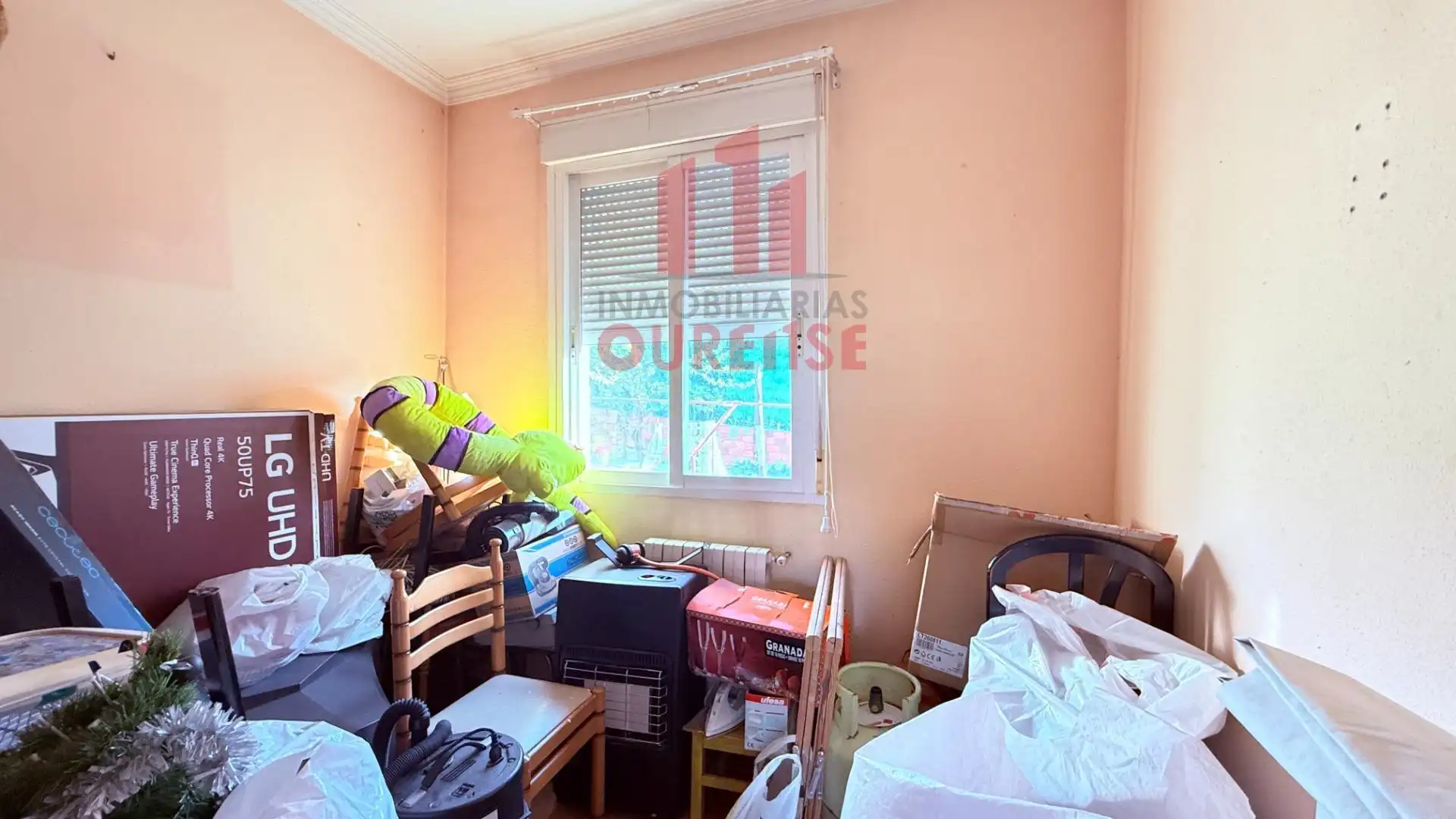 Bedroom of Buildings for sale in Ourense Capital 