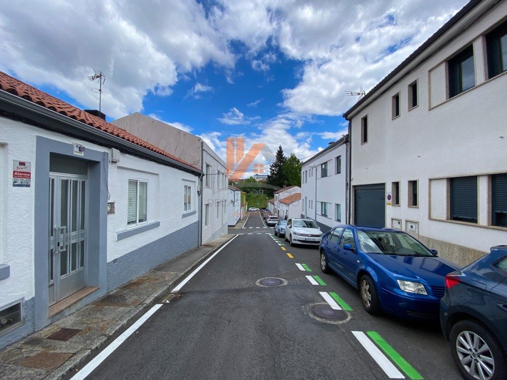 Vista exterior de Casa o xalet en venda en Santiago de Compostela  amb Jardí privat i Terrassa