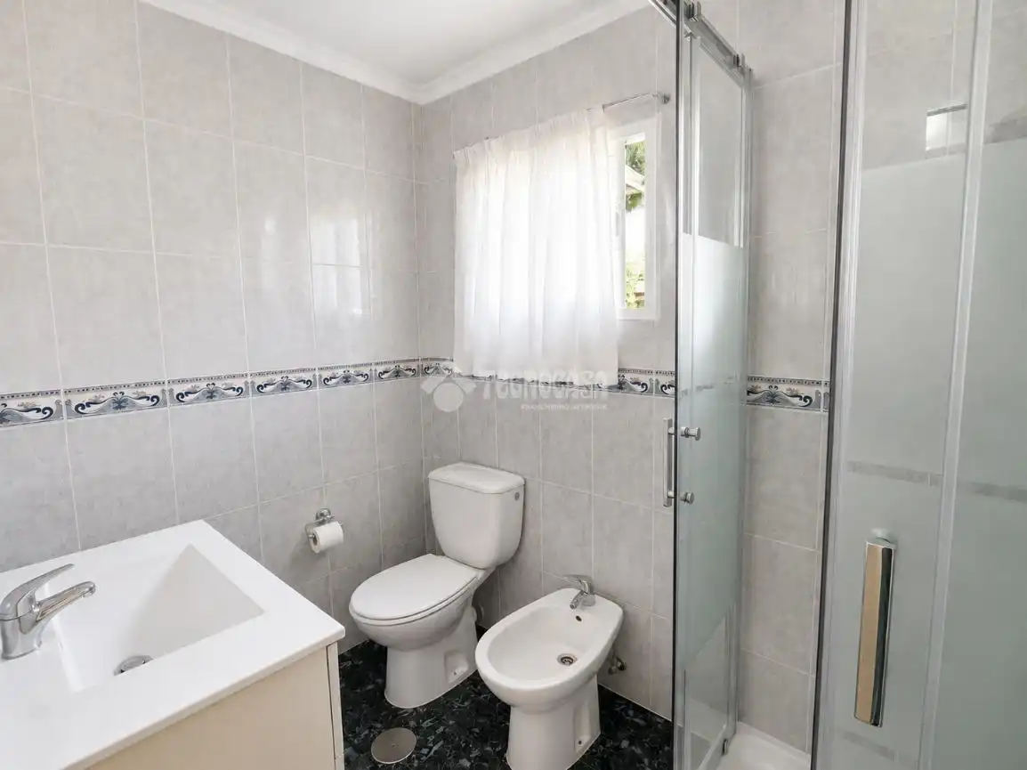 Bathroom of Flat for sale in Málaga  with Terrace
