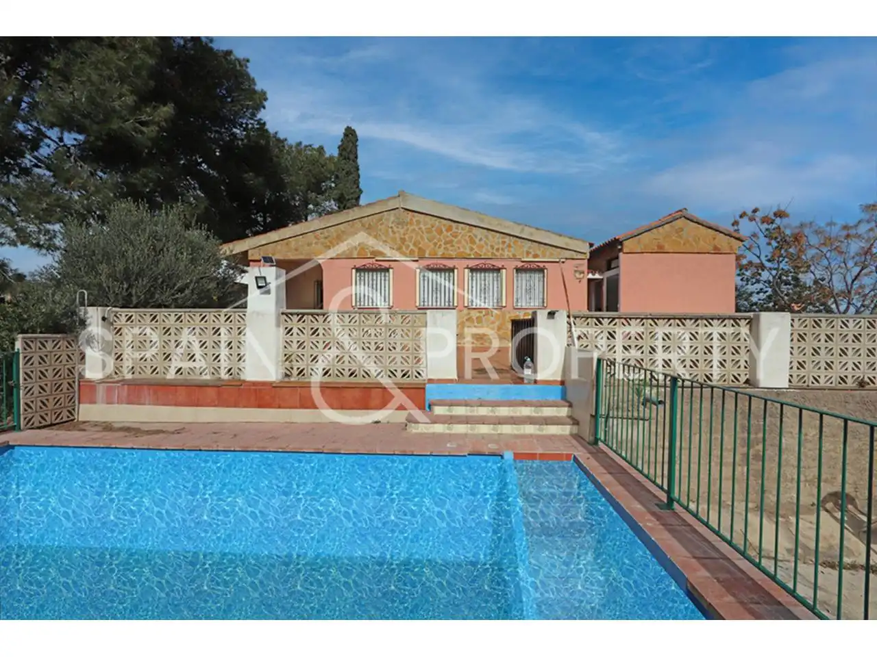 Exterior view of Houses for sale in Torrent  with Air Conditioner, Heating and Private garden