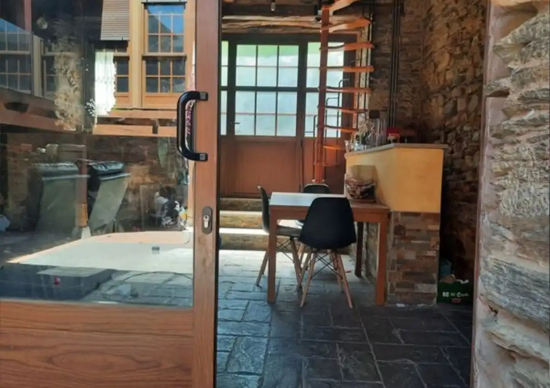 Finca rústica en venda en Cubillos del Sil amb Calefacció, Jardí privat i Moblat