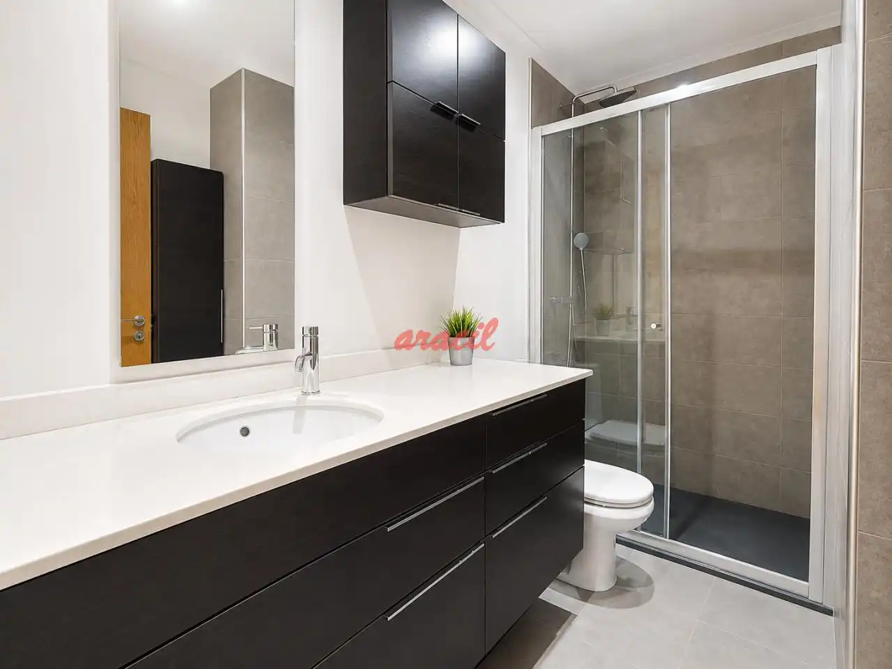 Bathroom of Duplexes for rent in Ourense Capital   with Heating and Furnished