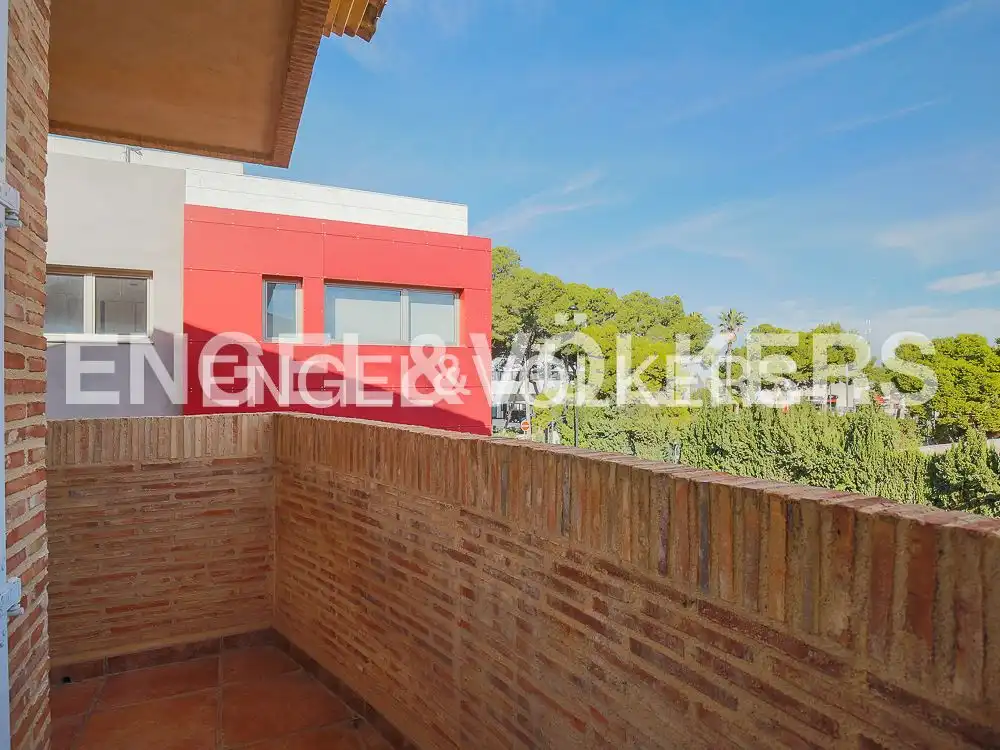Terrace of Houses for rent in Torrent  with Air Conditioner, Heating and Private garden