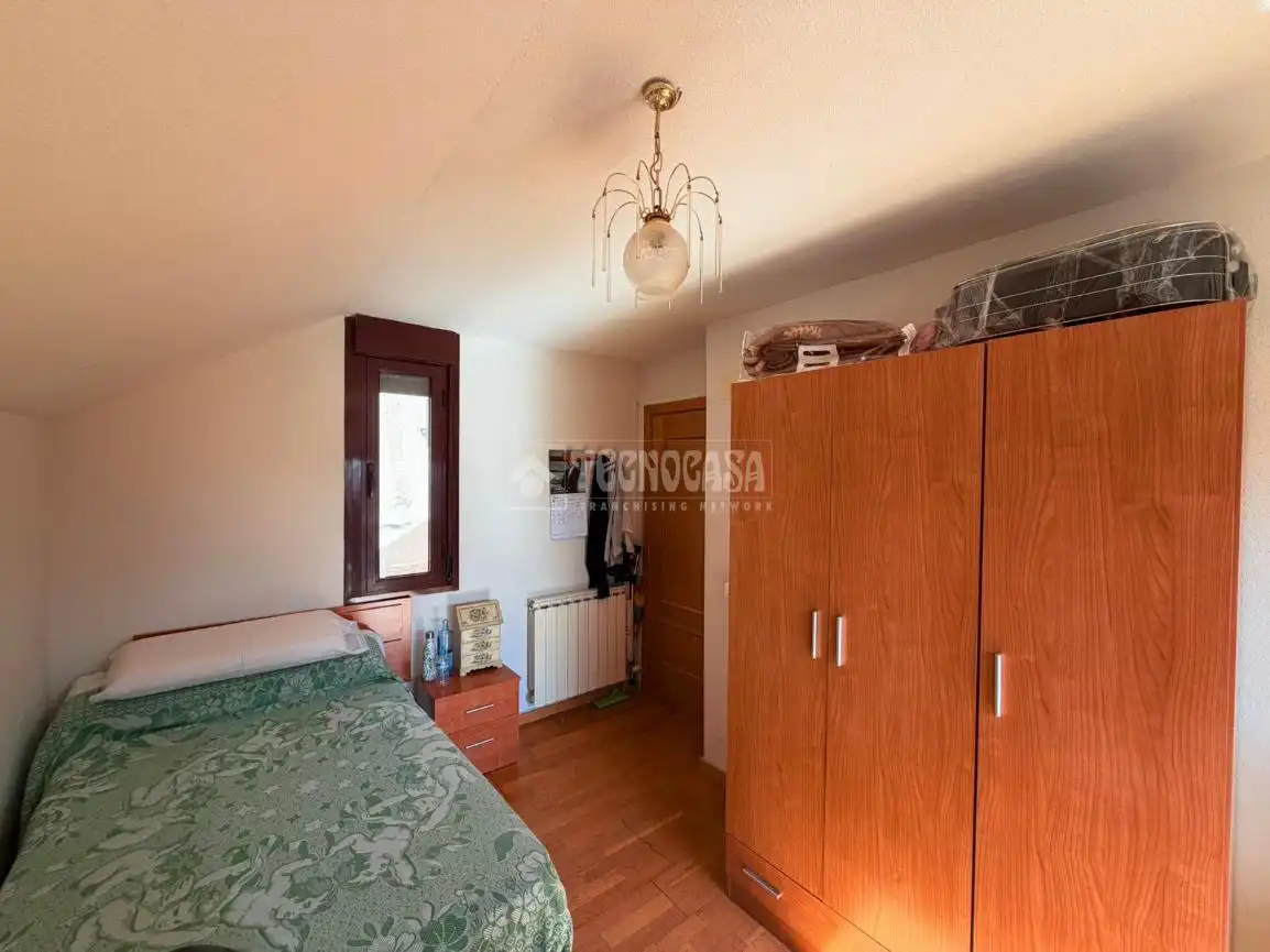 Habitación de Piso en venta en Valdepeñas con Aire acondicionado, Calefacción y Terraza