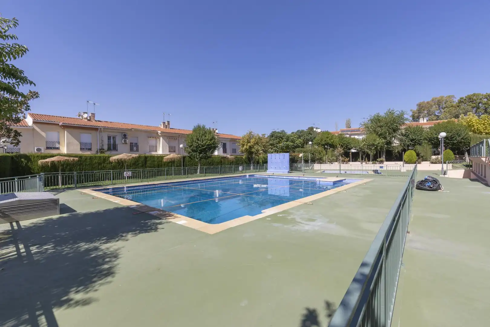 Piscina de Pis en venda en Gójar amb Aire condicionat, Balcó i Piscina comunitària