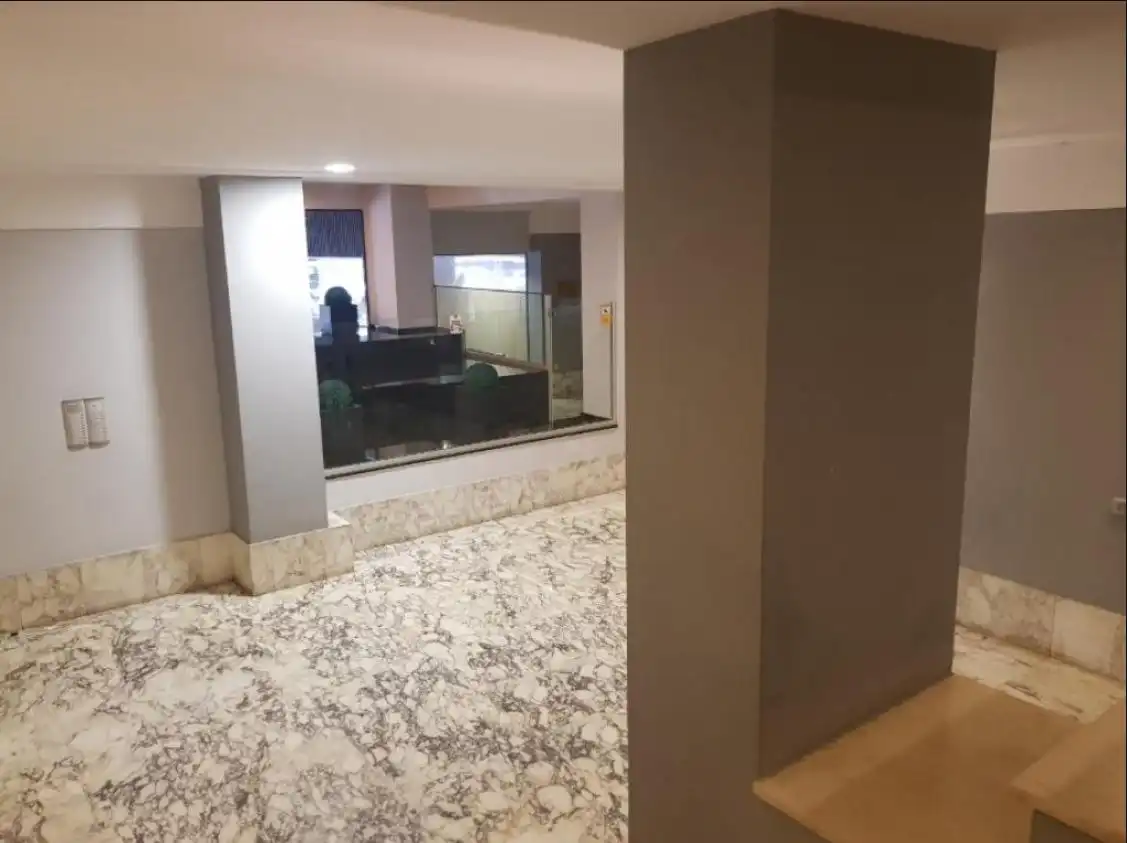 Local comercial en venda a Centre - Passeig i Rodalies, imagen 5