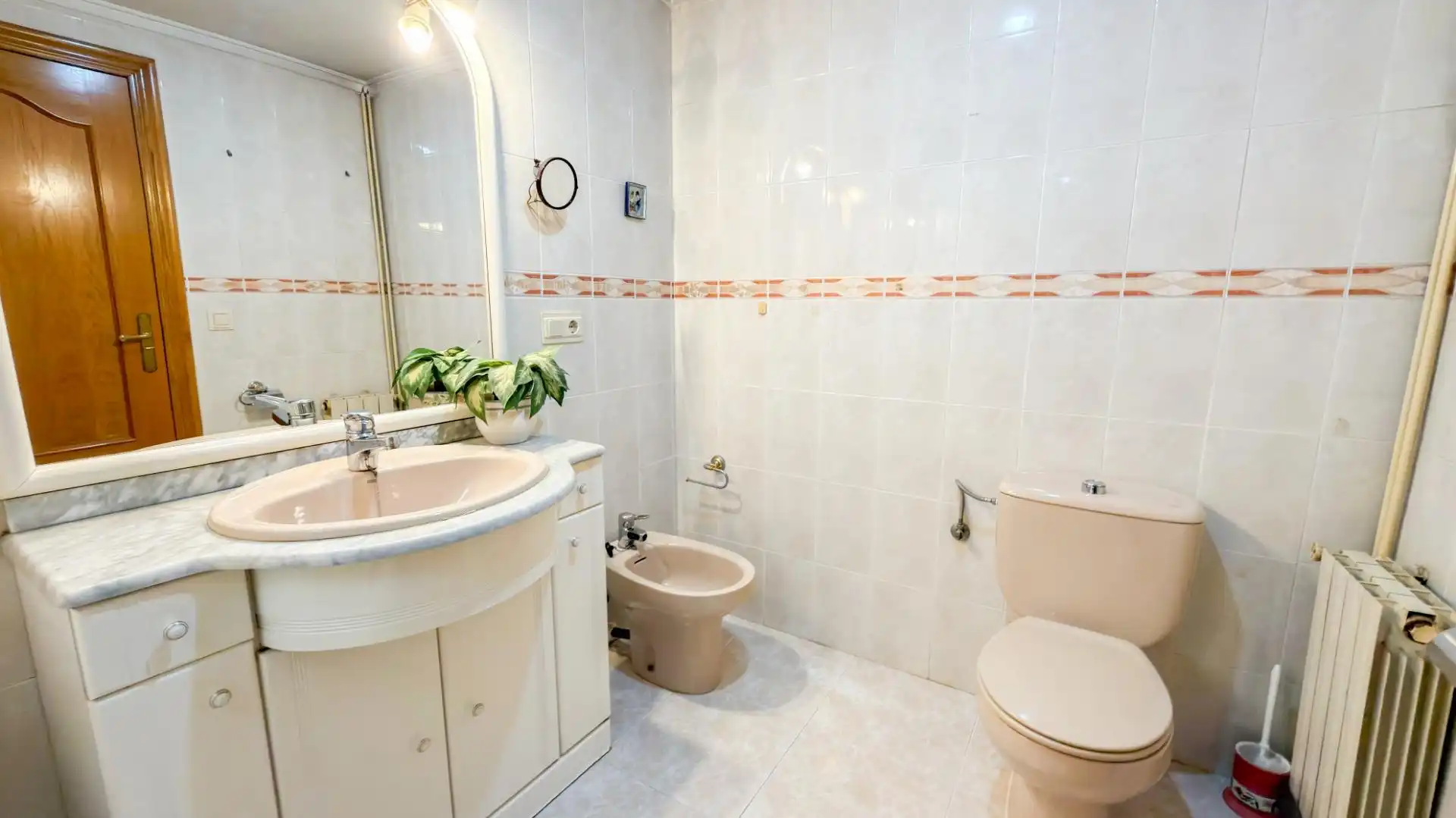 Badezimmer von Wohnung zum Verkauf in Valencia mit Klimaanlage, Heizung und Parkett
