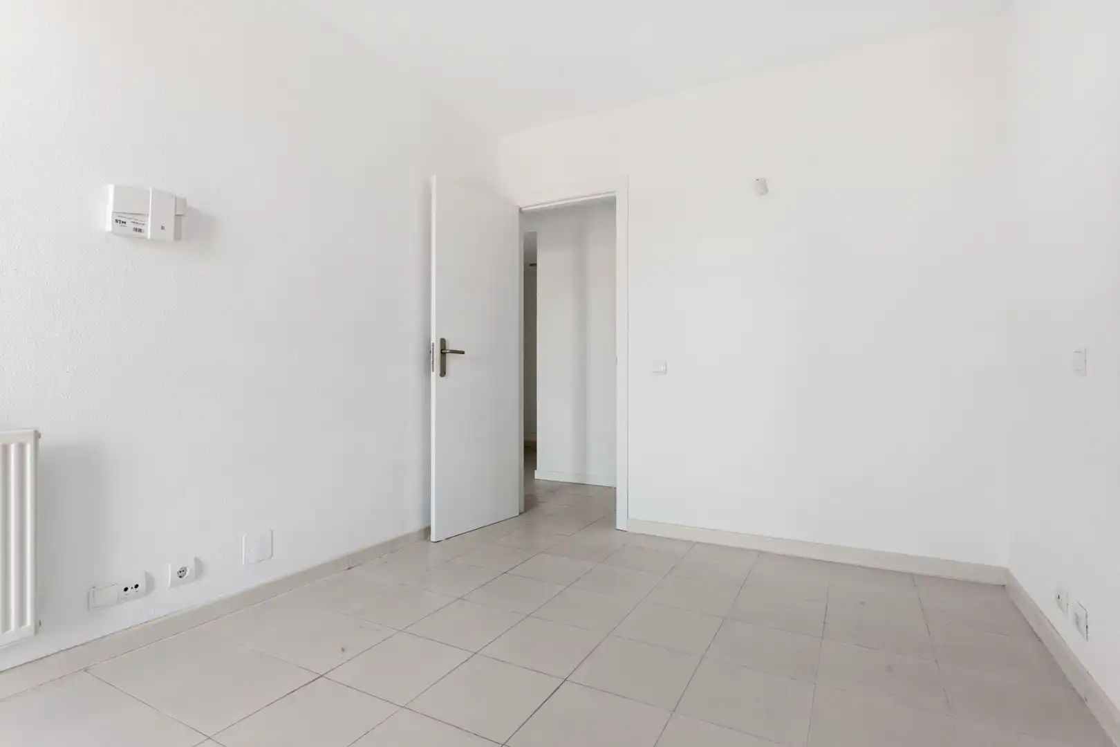 Piso en venta en Madrid con Calefacción, Terraza y Horno