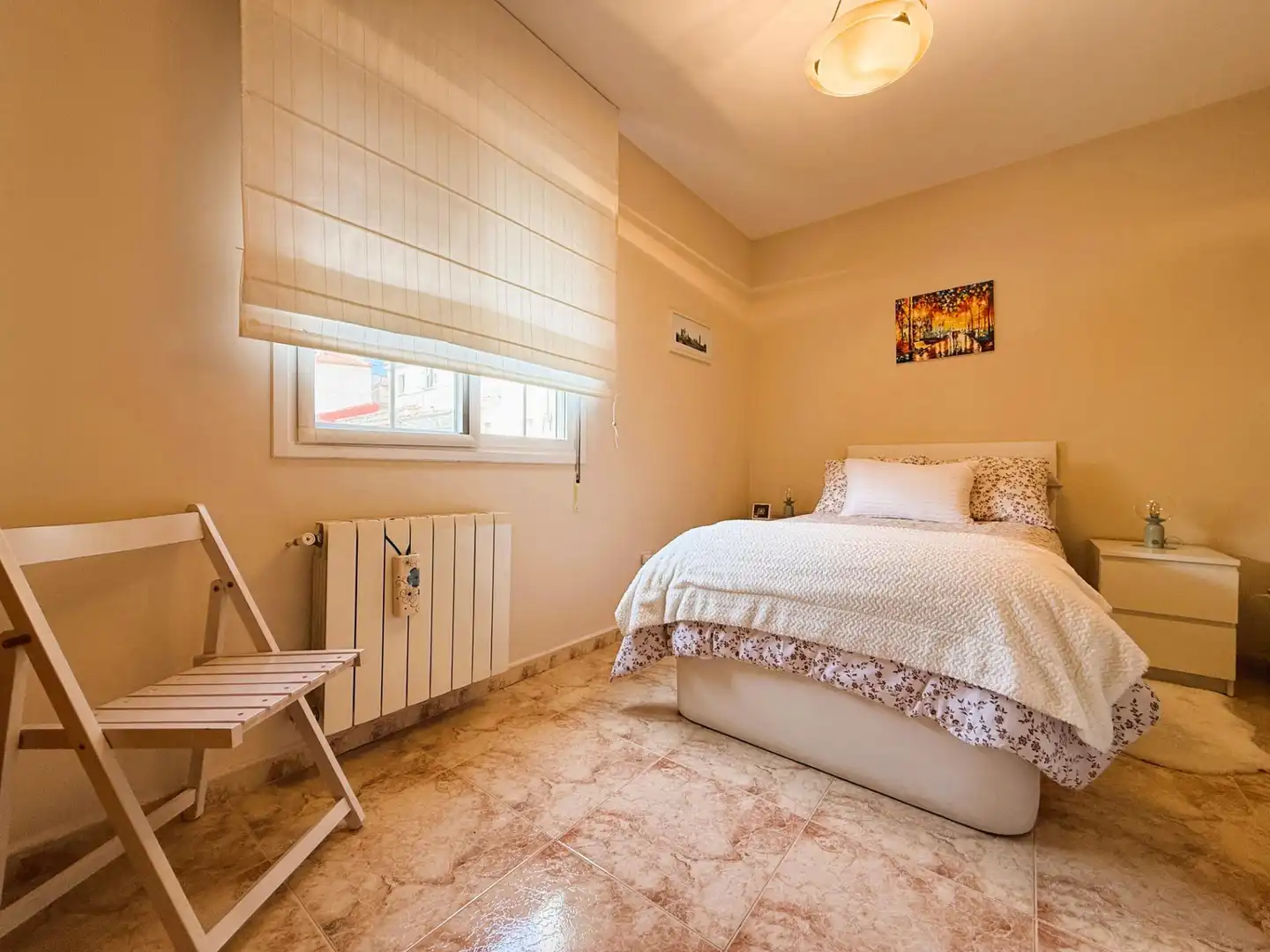Habitación de Casa adosada en venta en Loeches con Calefacción, Jardín privado y Terraza