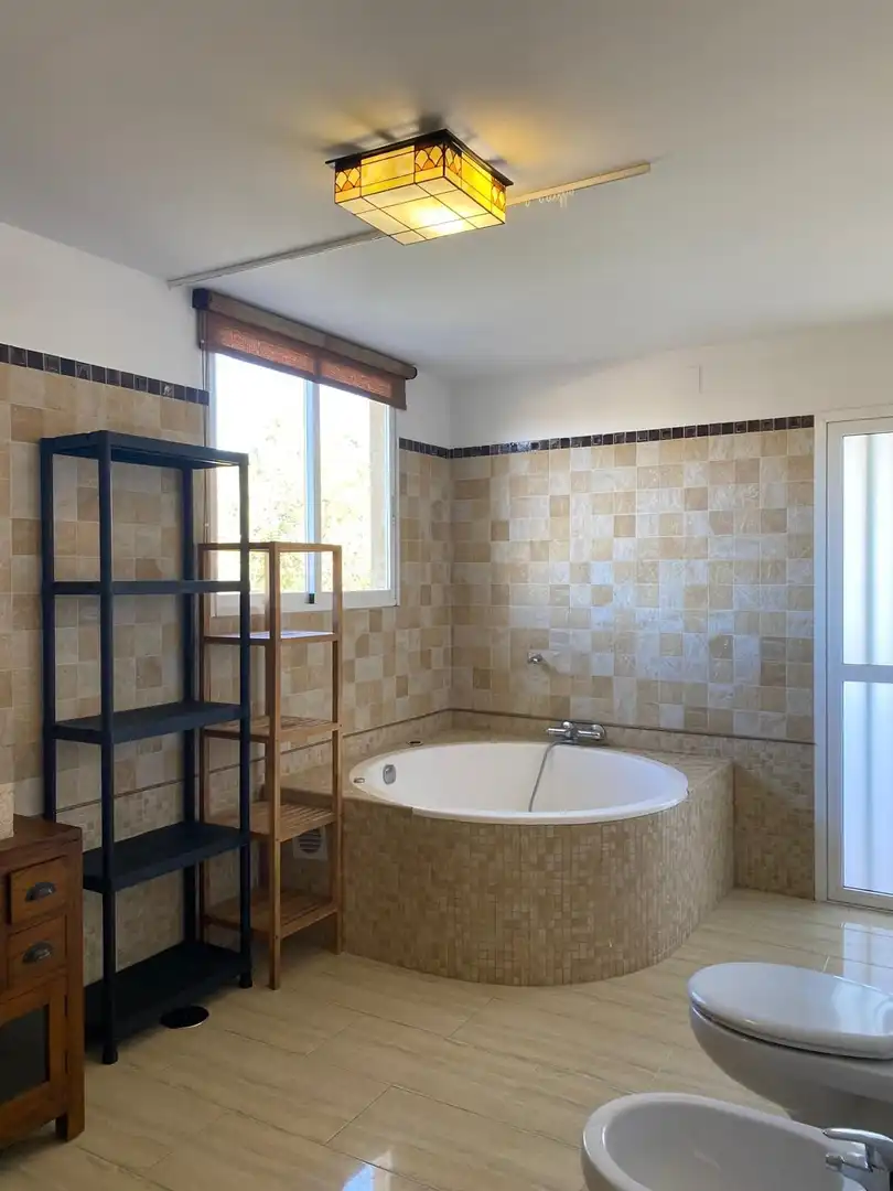 Casa o xalet en venda a Pueblo Español - Coveta Fumá