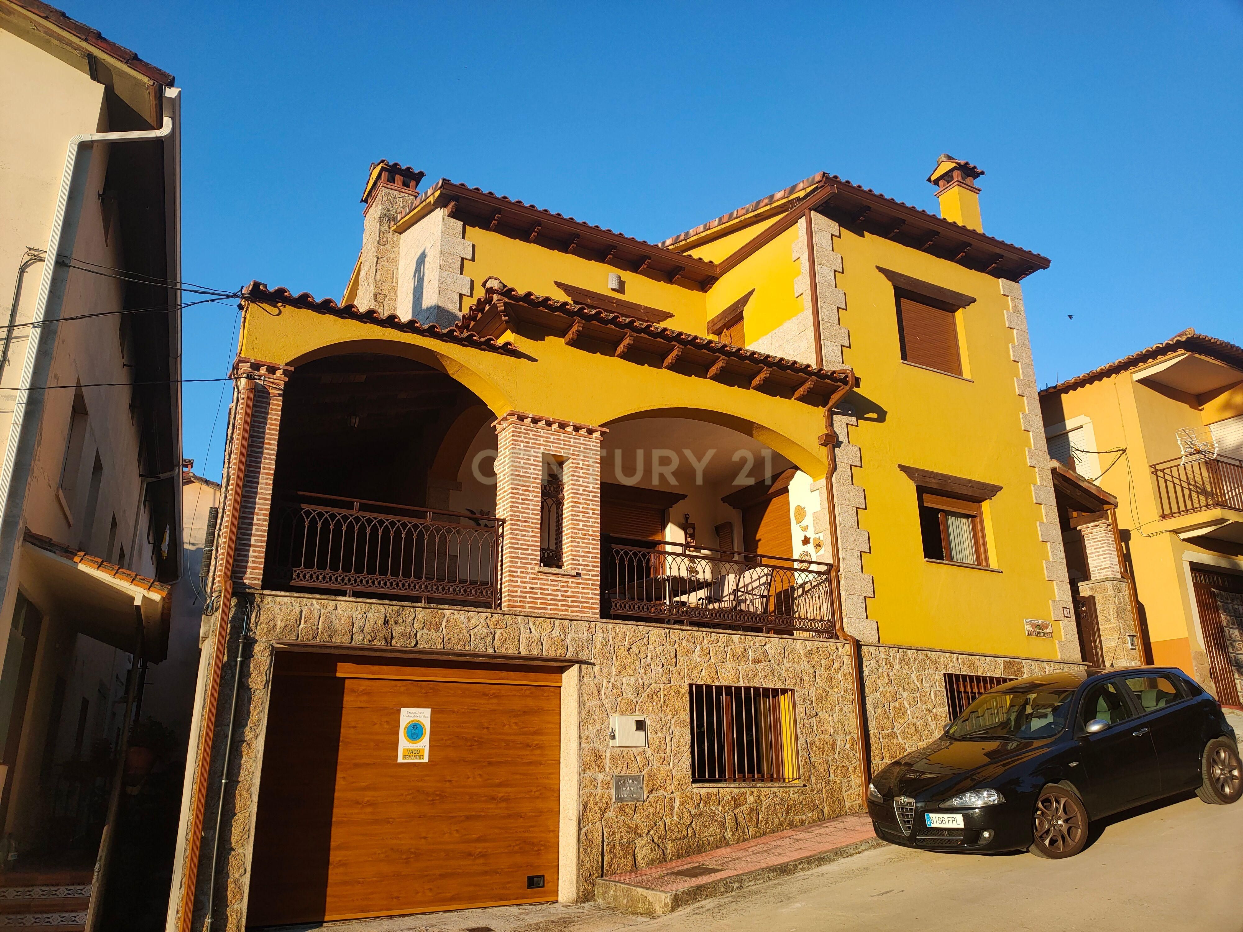 Exterior view of House or chalet for sale in Madrigal de la Vera  with Storage room, Swimming Pool and Balcony