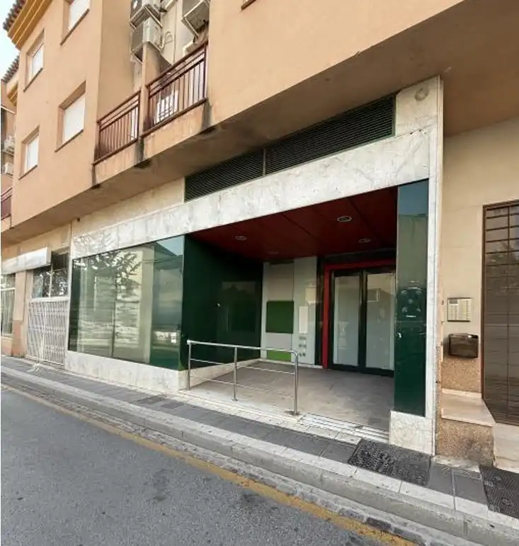 Locale commerciale in vendita a Gójar