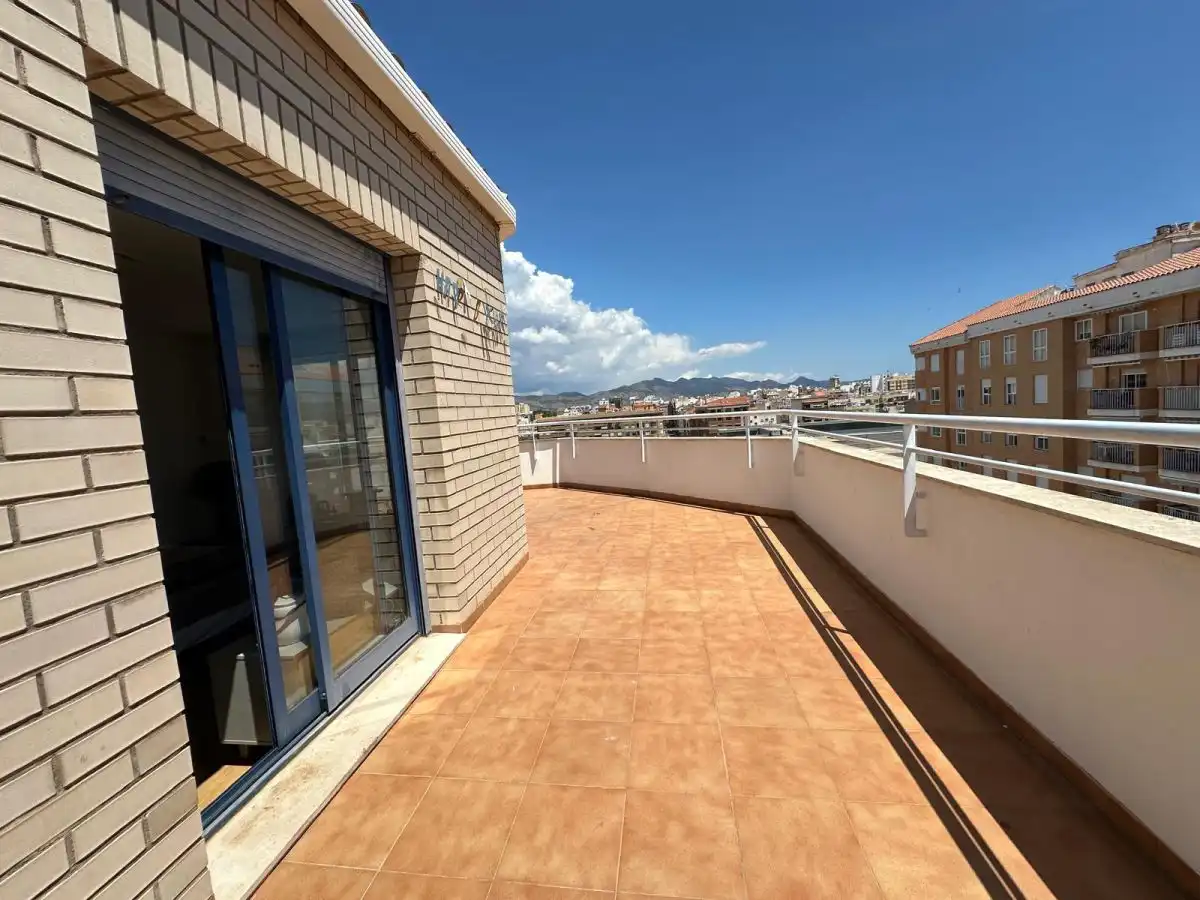 Terrassa de Dúplex en venda en Castellón de la Plana / Castelló de la Plana amb Calefacció, Terrassa i Traster