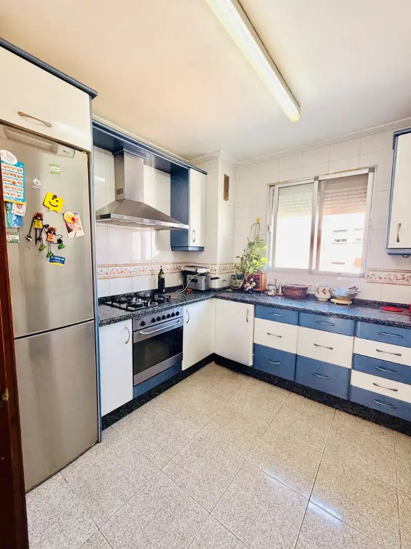 Kitchen of Flat for sale in Sevilla  with Air Conditioner and Terrace