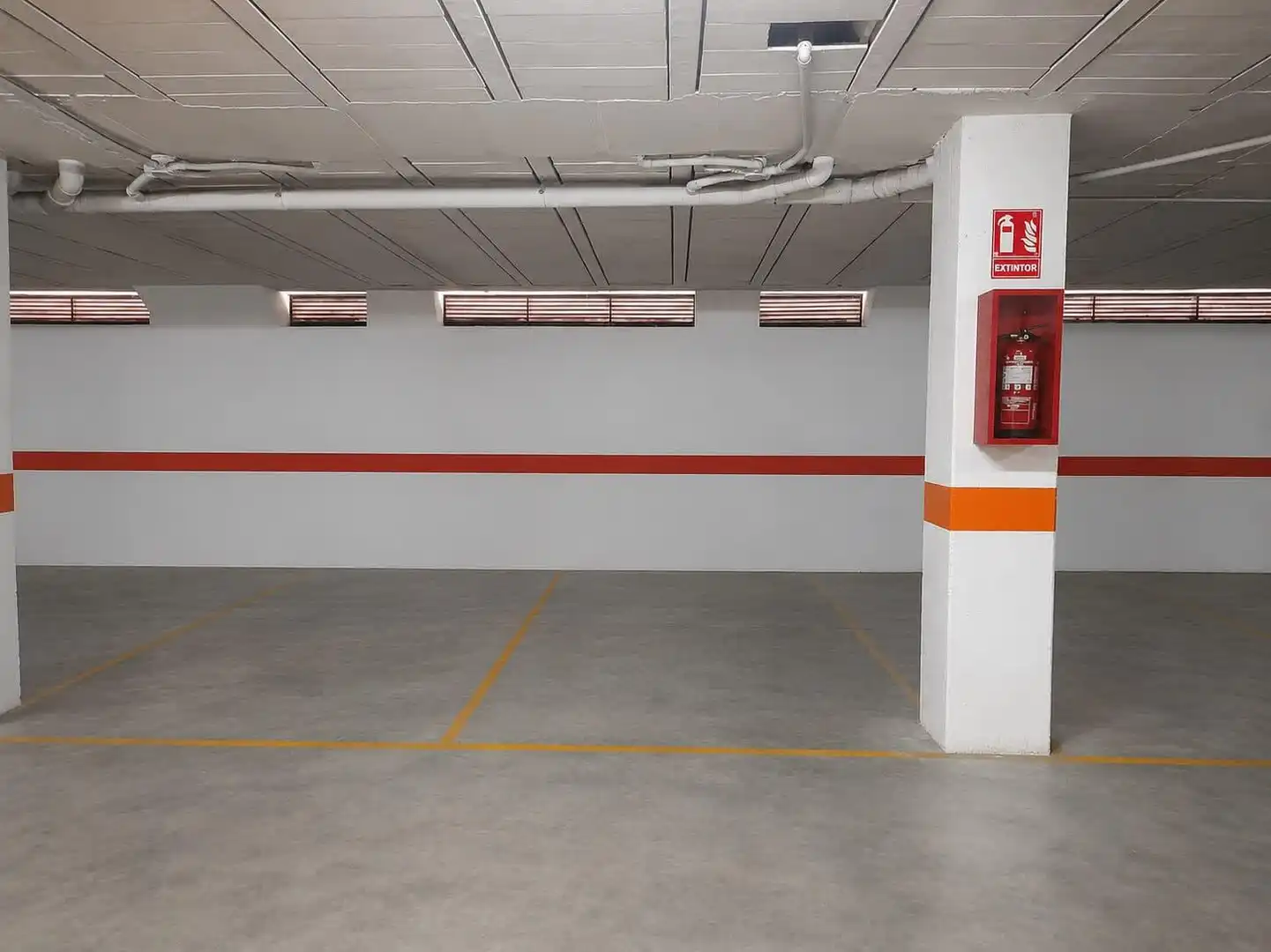 Aparcament de Apartament en venda en Sanlúcar de Barrameda amb Aire condicionat i Terrassa
