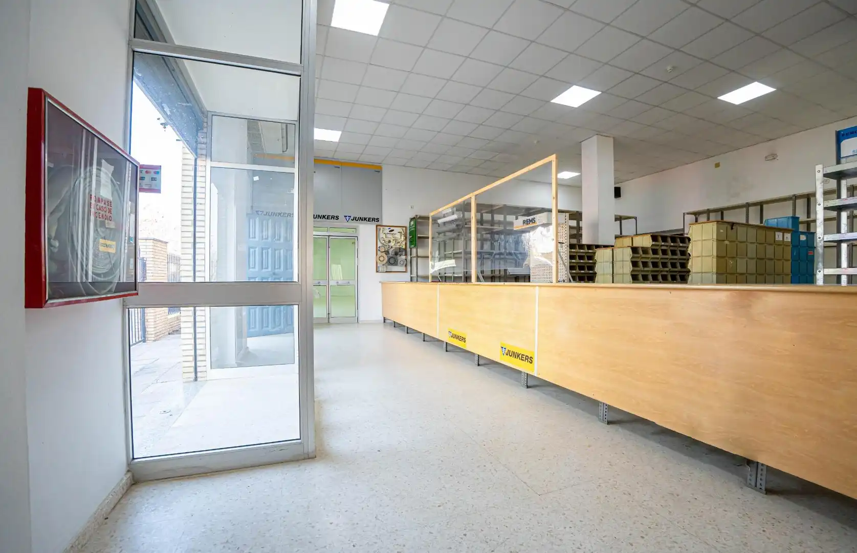 Business premises for sale in Avenida CONSTITUCION 38, imagen 14