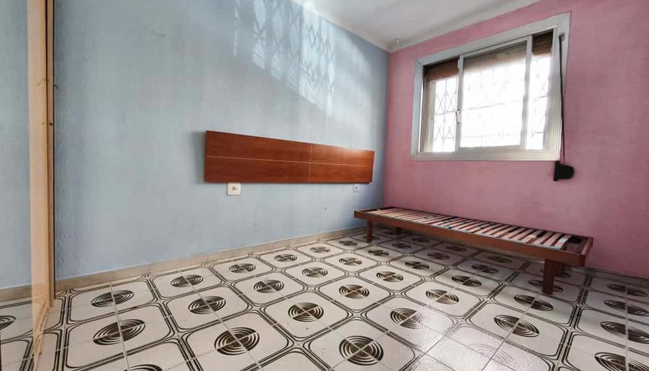 Foto 1 de Piso en venta en Carrer de Natzaret, Llefià, Barcelona