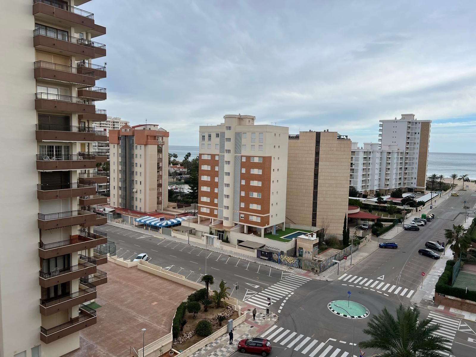 Vista exterior de Apartament en venda en Gandia amb Balcó i Piscina comunitària