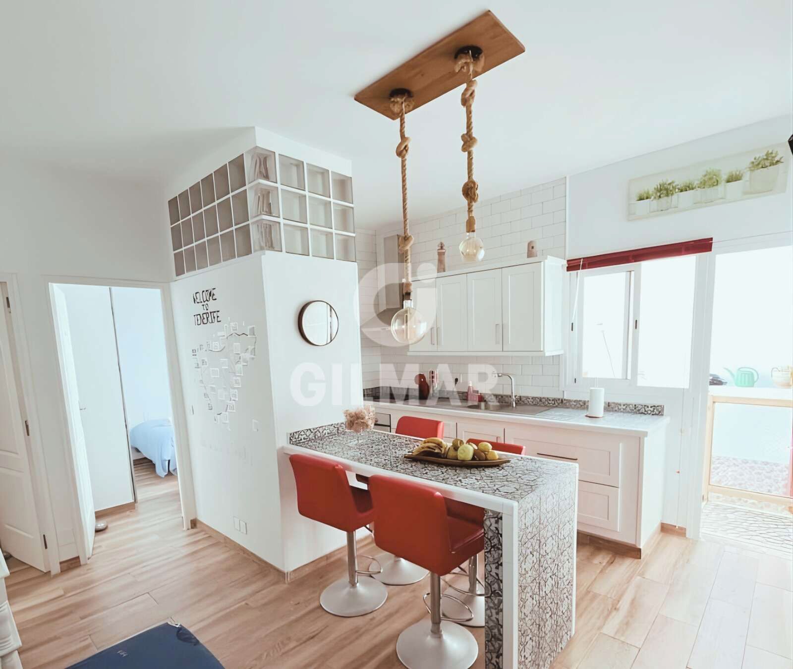 Cuina de Casa adosada en venda en Arico amb Moblat