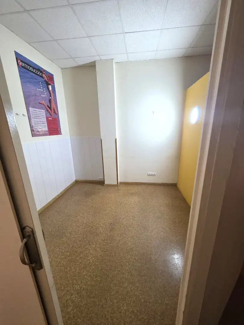 Local comercial en alquiler en Rúa Ramón Cabanillas, imagen 12