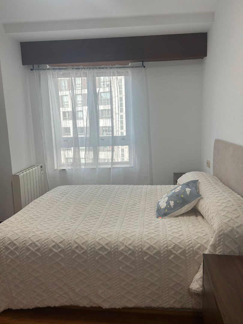 Bedroom of Flat to rent in Santiago de Compostela   with Furnished