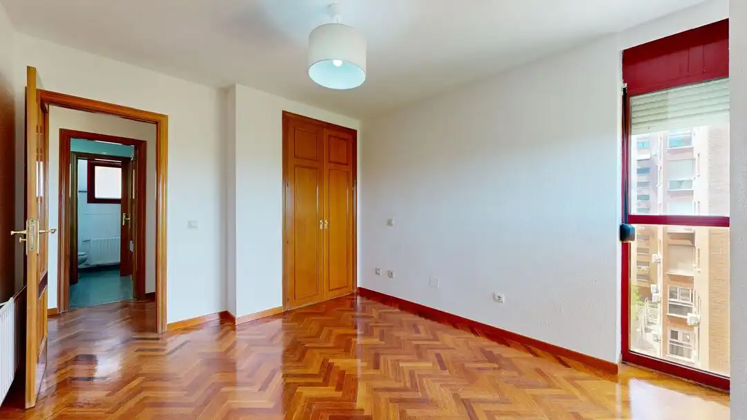 Bedroom of Flat for rent in Madrid  with Air Conditioner, Heating and Private garden