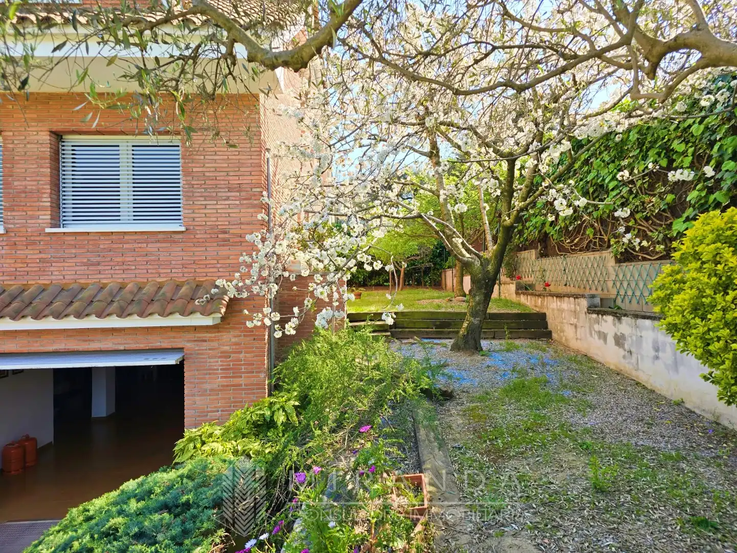 Jardí de Casa o xalet en venda en Canovelles amb Calefacció, Jardí privat i Terrassa