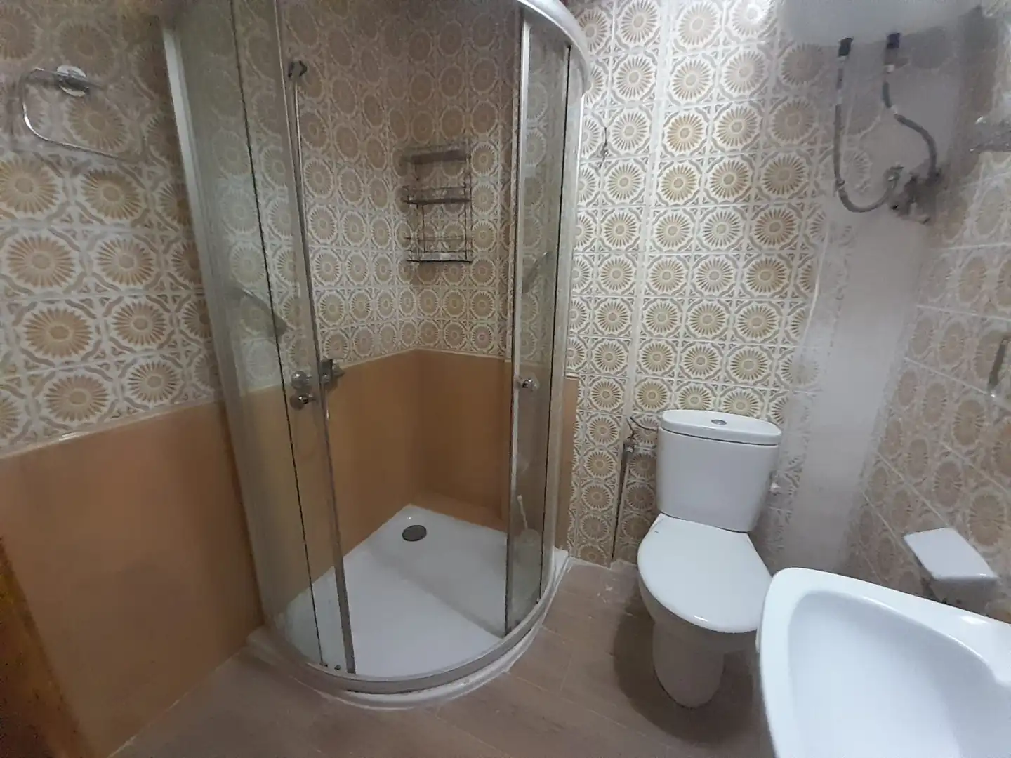 Bathroom of Flat for sale in PAU 2-600