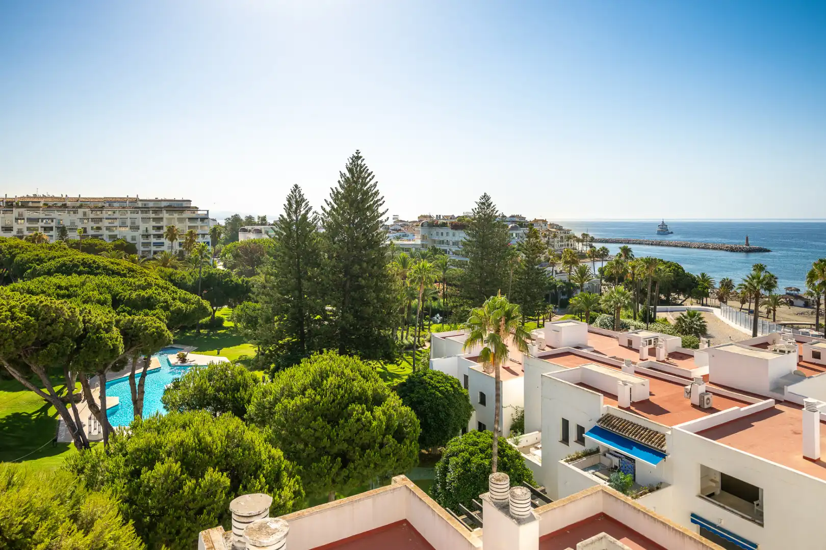 Apartament amb piscina en venda a Nueva Andalucía, imagen 43