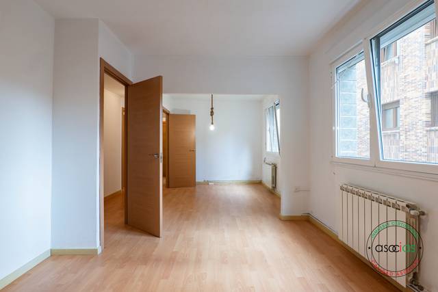 Piso en Venta en Gijon - Calle Calderon de la Barca, 19 en El Coto