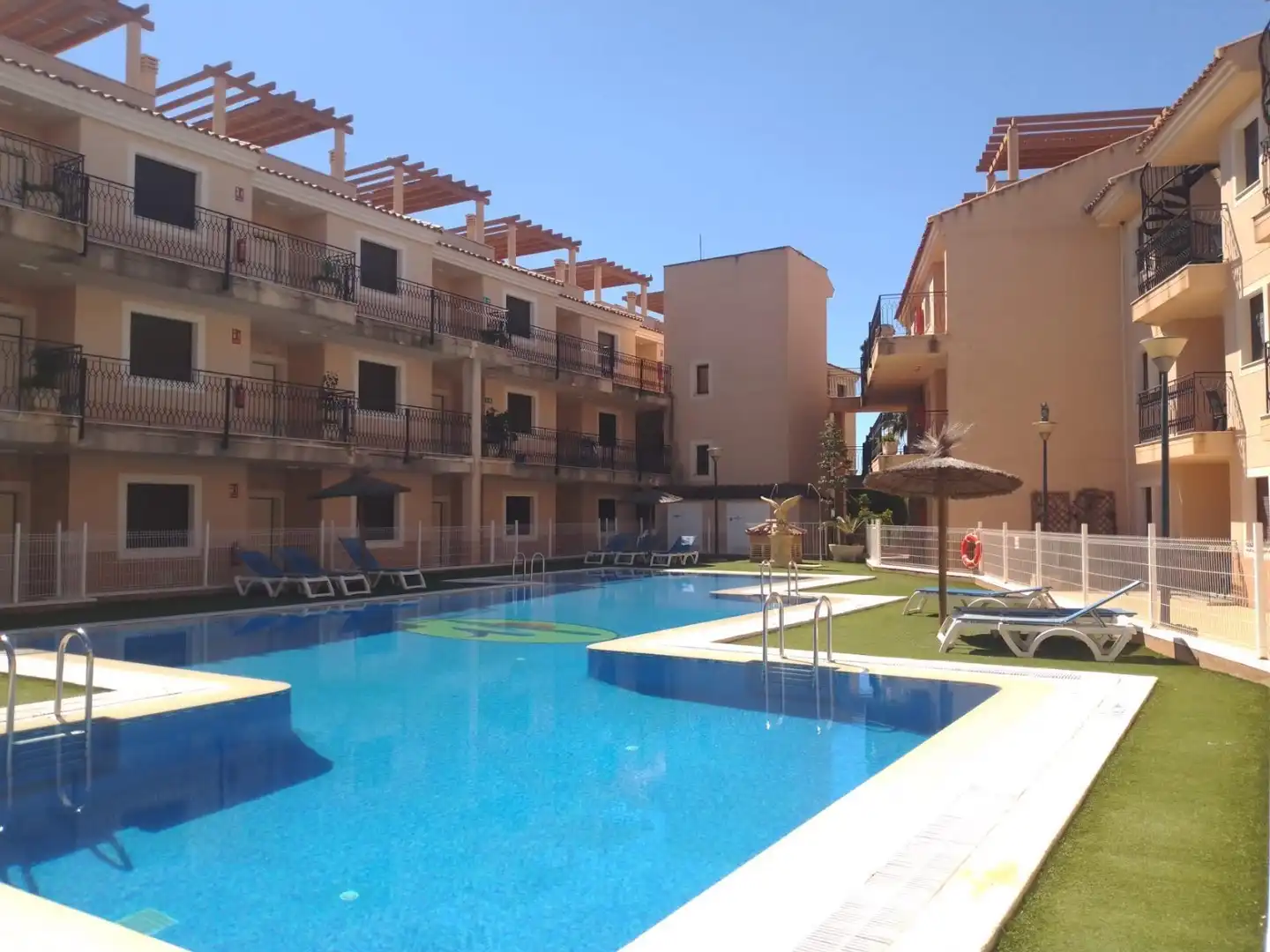 Piscina de Apartamento en venta en Águilas con Aire acondicionado, Terraza y Piscina comunitaria