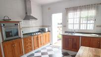 Cuina de Casa o xalet en venda en Puerto Real amb Parquet i Traster
