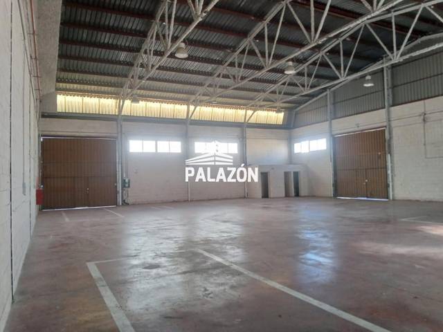 Nave industrial en Alquiler en Pla de la Vallonga