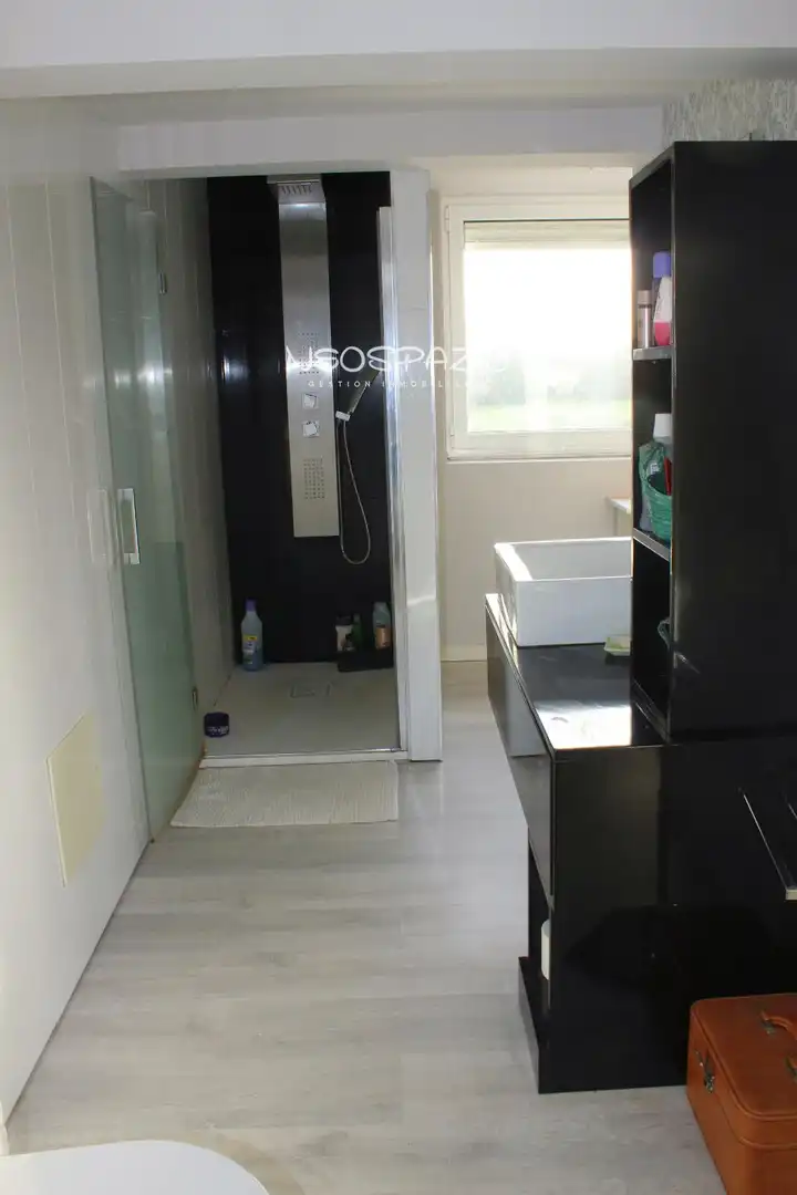 Baño de Casa o chalet en venta en Lugo con Calefacción, Parquet y Trastero
