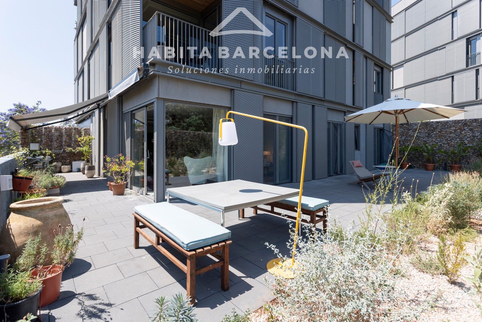 Terrace of Flat for sale in  Barcelona Capital  with Air Conditioner, Heating and Private garden